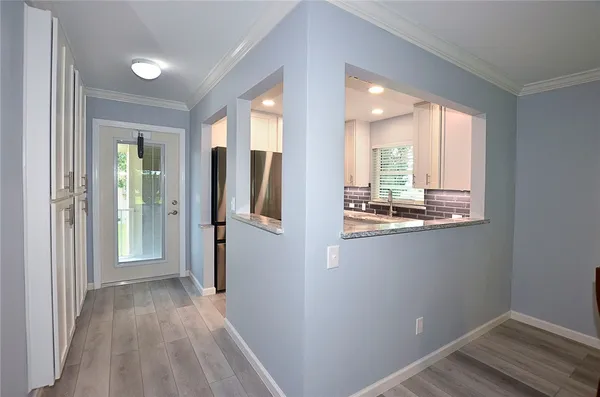 $1,900 | 50 Woodland Drive, Unit 207, Vero Beach, FL 32962