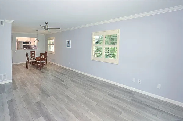 $1,900 | 50 Woodland Drive, Unit 207, Vero Beach, FL 32962