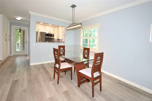 $1,900 | 50 Woodland Drive, Unit 207, Vero Beach, FL 32962