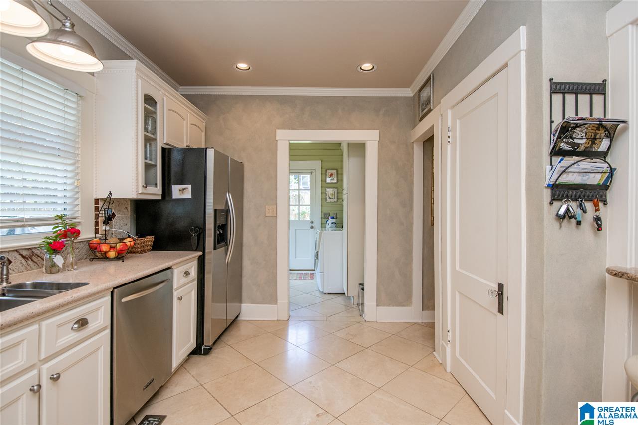 902 Stuart Street Birmingham, AL 35209 - Photo 15 of 44