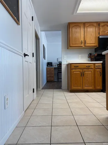 $609,000 | 10501 North B Drive, Kendallville, IN 46755