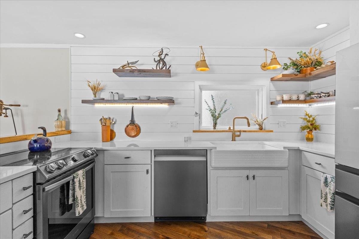 355 Summit Road, Unit 6 Warren, VT 05674 - Photo 7 of 30