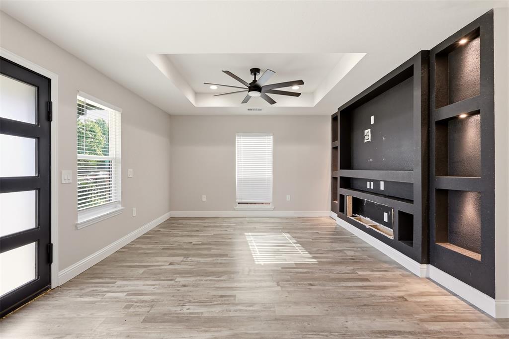 2610 Sharon Street Dallas, TX 75211 - Photo 4 of 29
