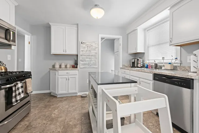 $379,999 | 118 East Webster Road, Royal Oak, MI 48073