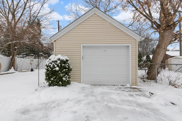 $379,999 | 118 East Webster Road, Royal Oak, MI 48073