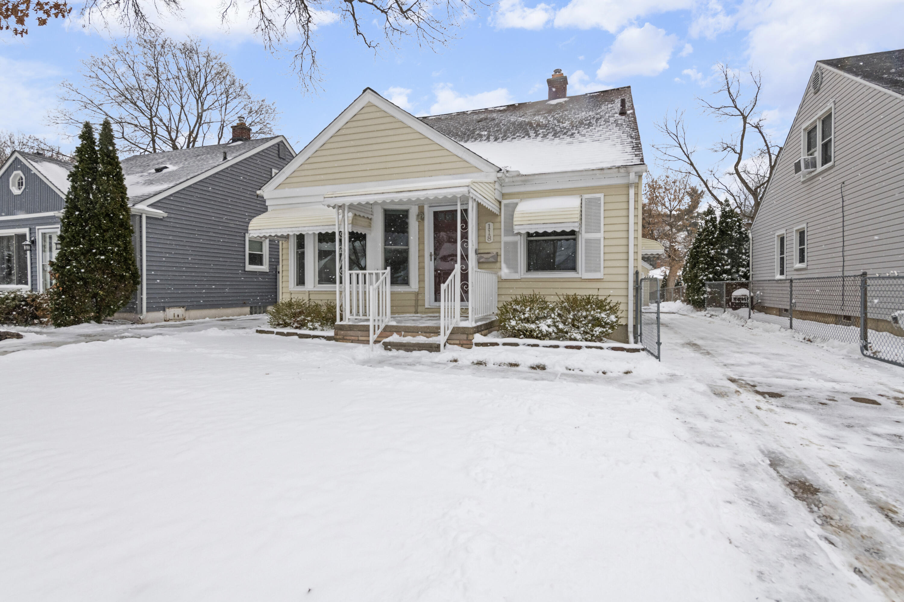 118 East Webster Road Royal Oak, MI 48073 - Photo 5 of 34 118 East Webster - HD Drone Photography