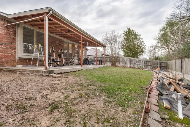 a picture of a wall with a white wall and a painting