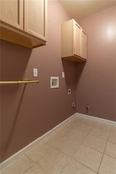206 Sawtooth Court Canton, GA 30114 - Photo 11 of 42 a view of a hallway with closet