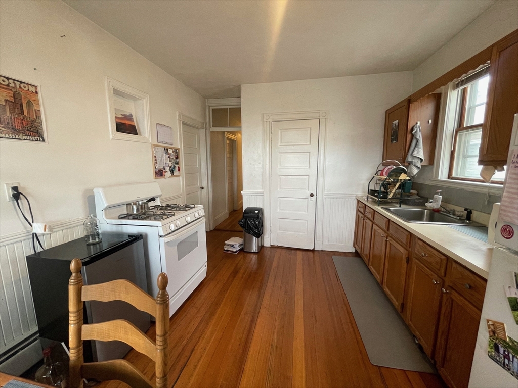 44 I Street, Unit 3 Boston, MA 02127 - Photo 4 of 17
