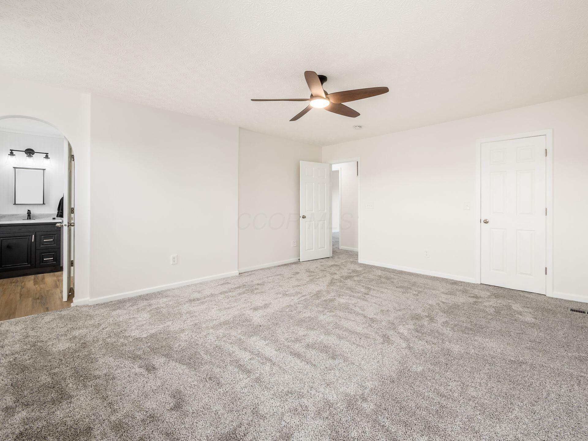 46 Tabilore Loop Delaware, OH 43015 - Photo 24 of 34 Owners suite unstaged, view 2