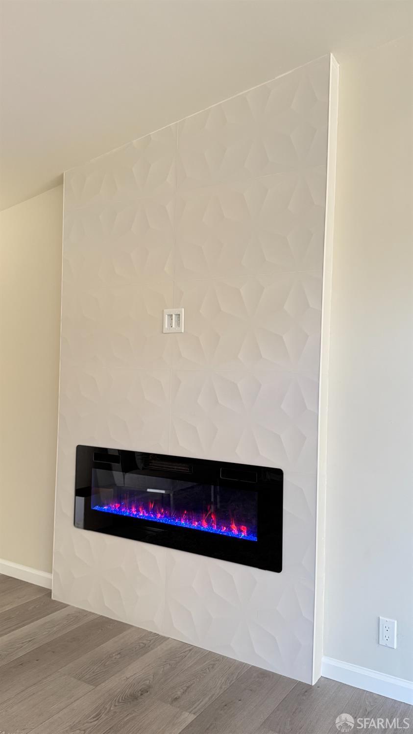 2625 Kavanagh Road San Pablo, CA 94806 - Photo 41 of 45 a room with a bench