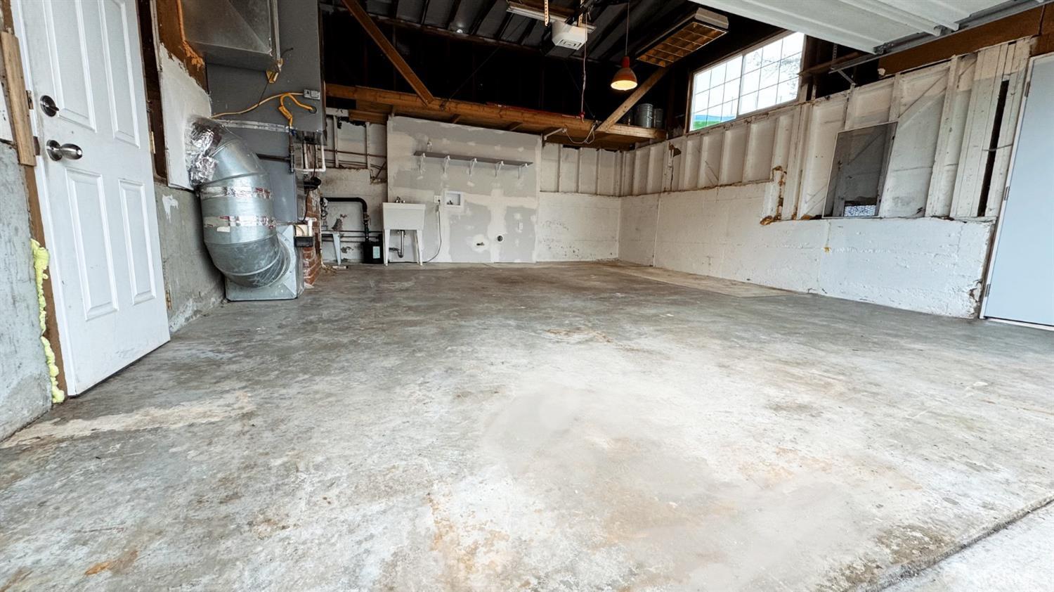 2625 Kavanagh Road San Pablo, CA 94806 - Photo 45 of 45 a view of a storage & utility room