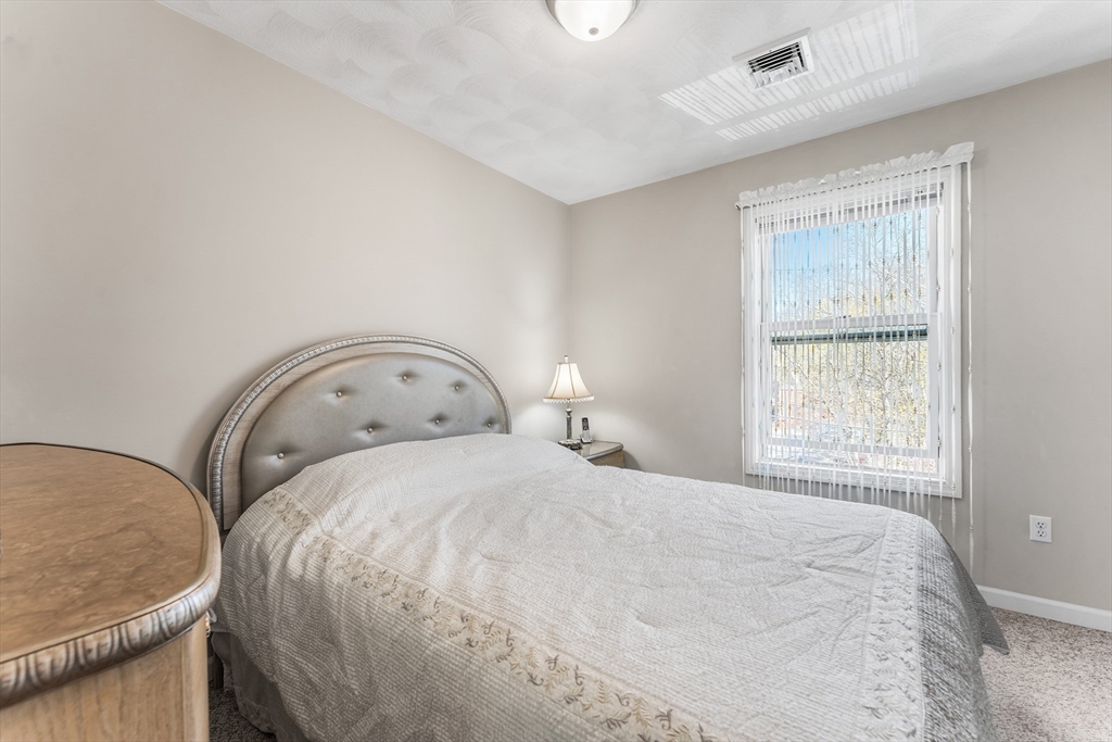 1 Hayward Street, Unit 1 Ipswich, MA 01938 - Photo 12 of 18