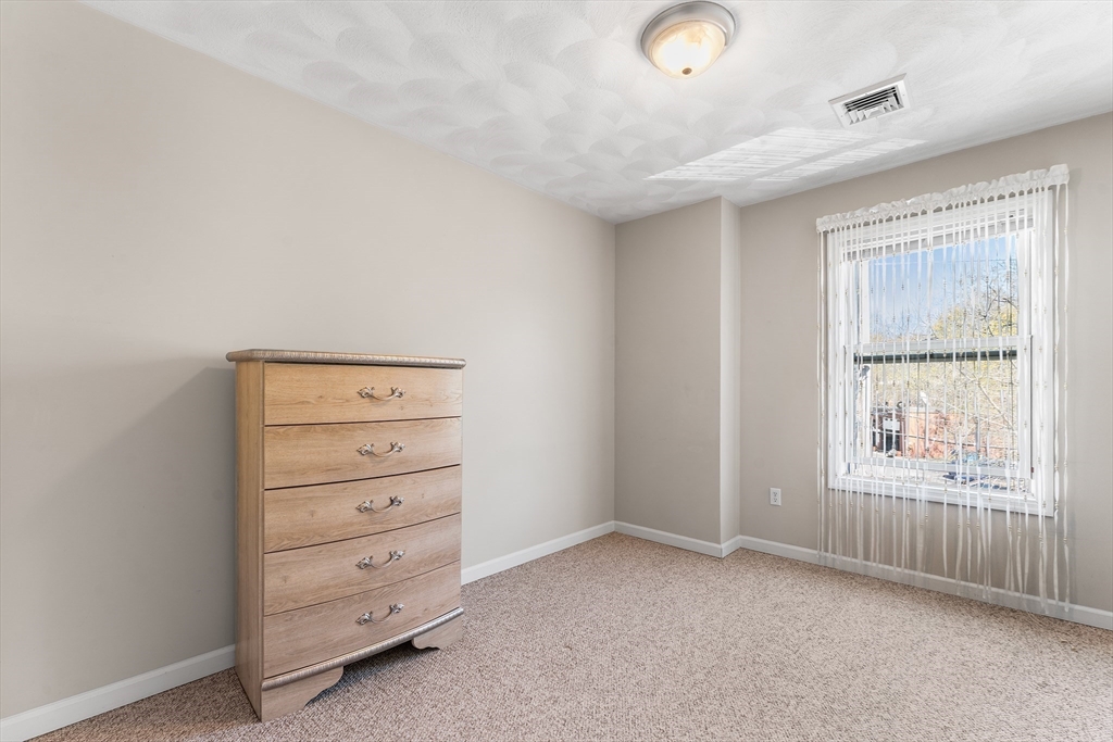 1 Hayward Street, Unit 1 Ipswich, MA 01938 - Photo 10 of 18