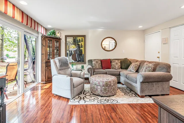 $345,000 | 52 Fernview Avenue, Unit 7, North Andover, MA 01845