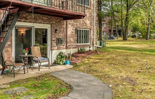 $345,000 | 52 Fernview Avenue, Unit 7, North Andover, MA 01845