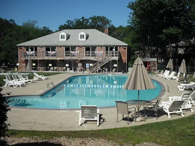 $345,000 | 52 Fernview Avenue, Unit 7, North Andover, MA 01845