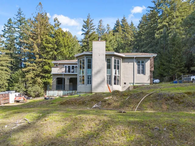 a picture of a refrigerator