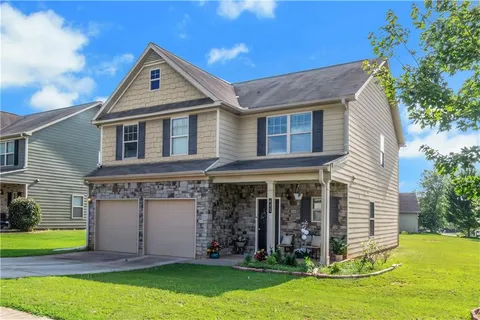 $330,000 | 411 Bandelier Circle, Hampton, GA 30228