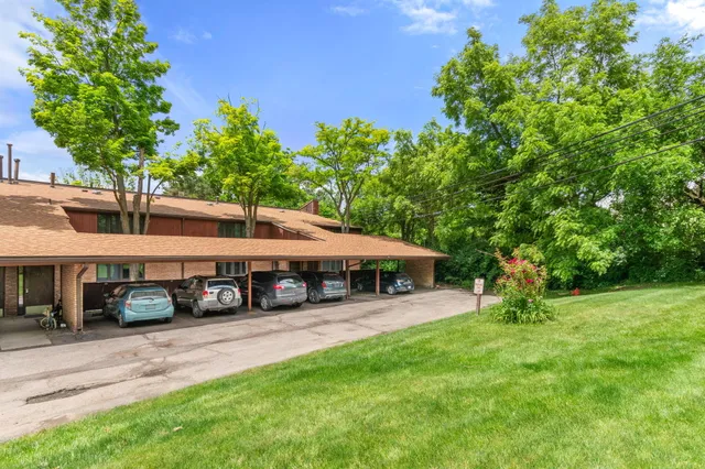 $2,300 | 1815 Independence Boulevard, Unit 30C, Ann Arbor, MI 48104