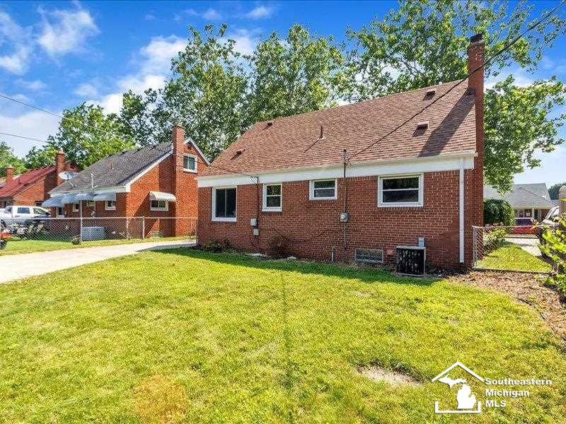 7850 Harding Street Taylor, MI 48180 - Photo 35 of 38