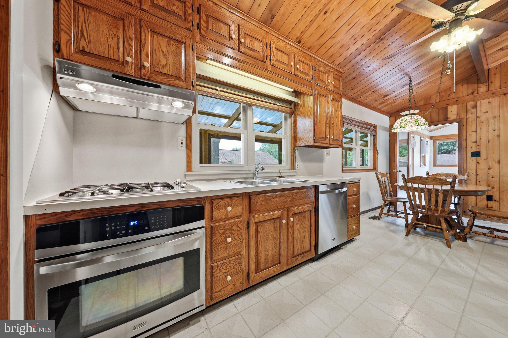 5331 Gold Mine Road Frederick, MD 21703 - Photo 12 of 73 Kitchen