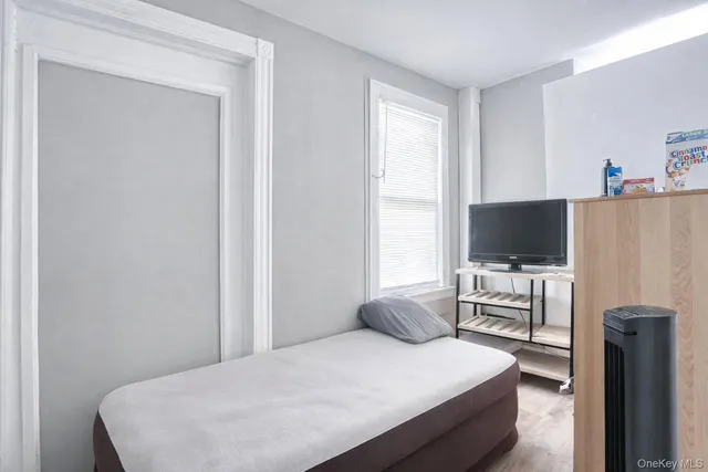 $679,000 | 165 Highway 17, Paramus, NJ 07652