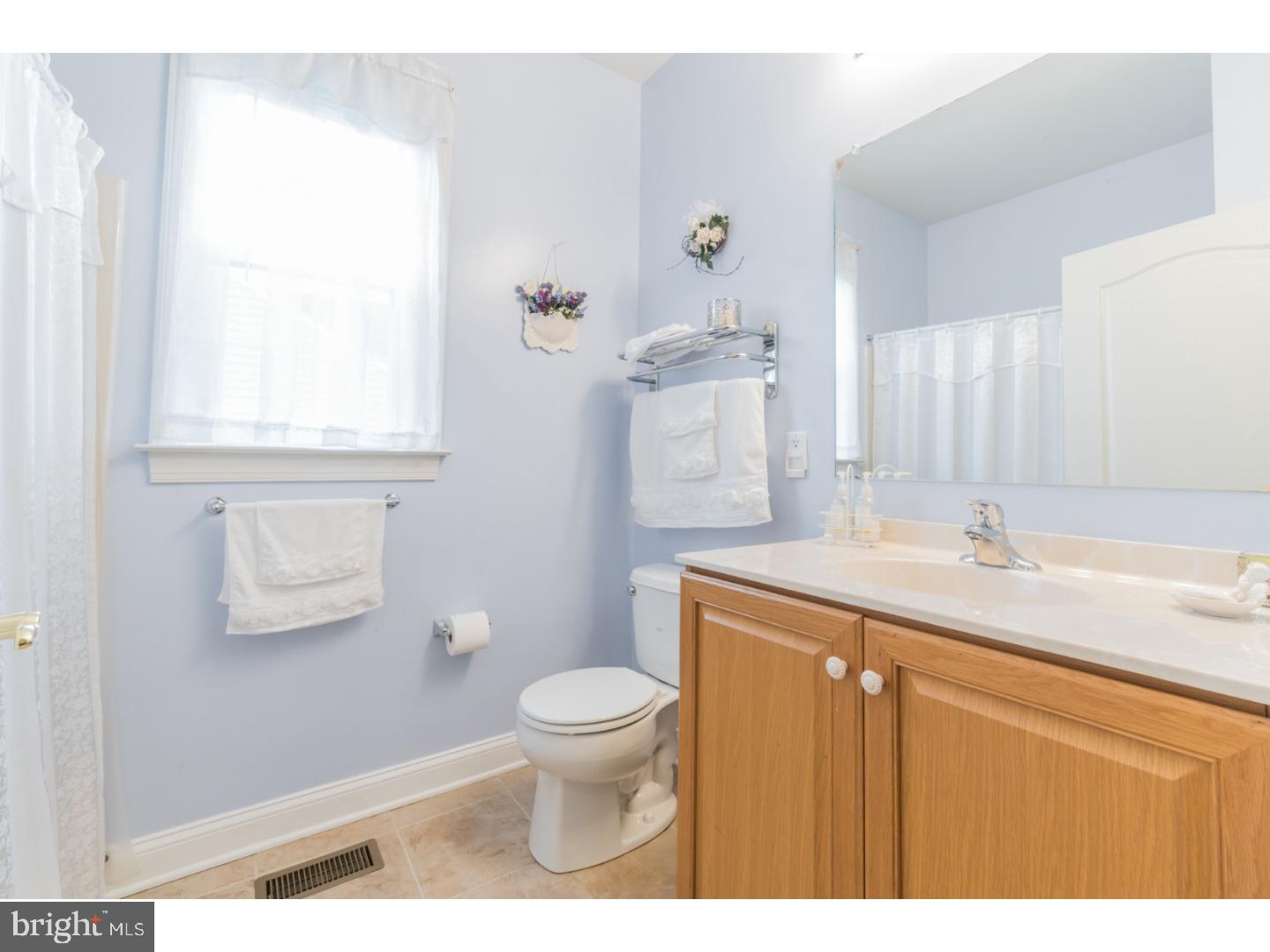 318 Whitestone Road Avondale, PA 19311 - Photo 20 of 25 Bathroom