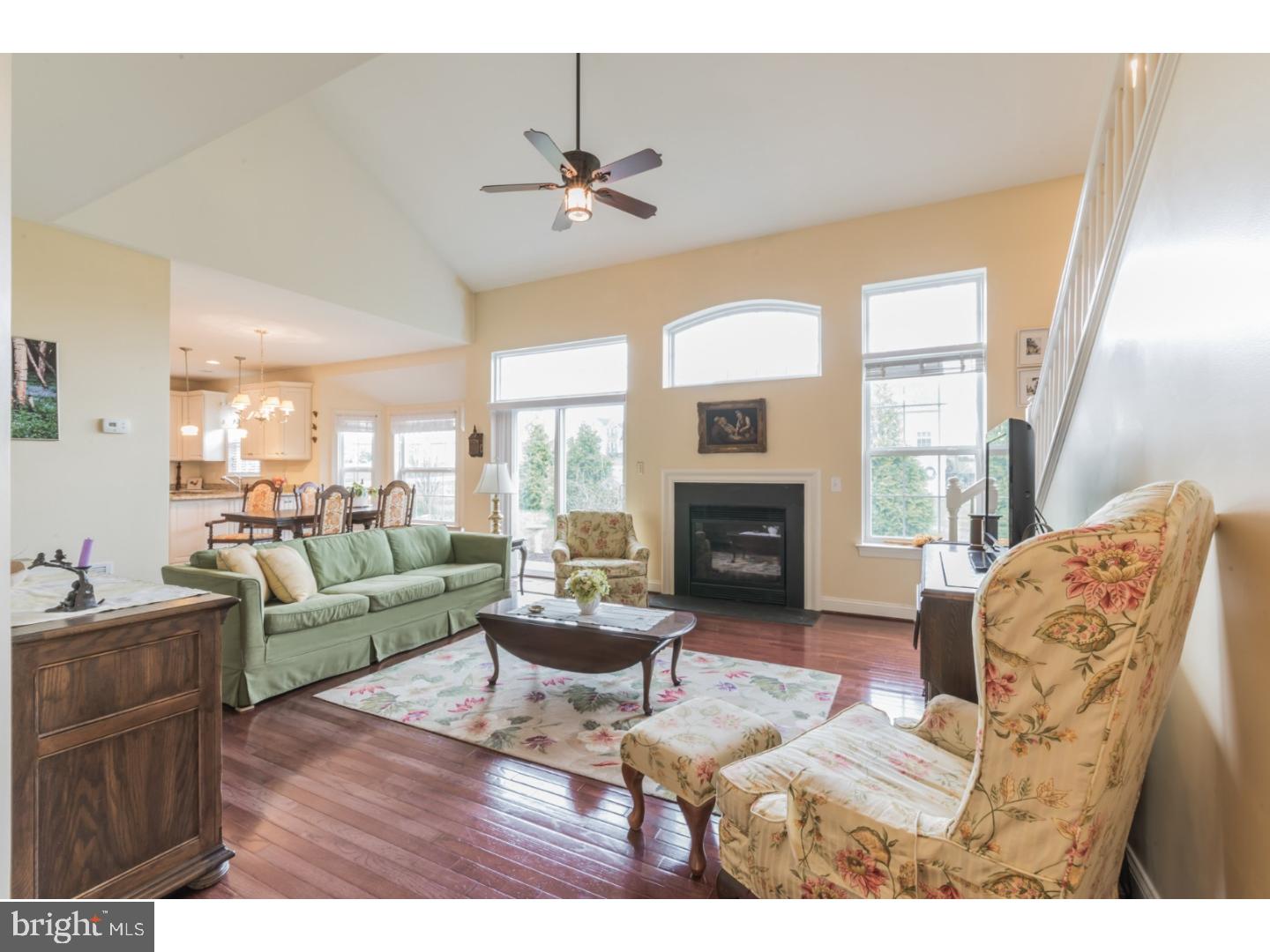318 Whitestone Road Avondale, PA 19311 - Photo 4 of 25 Living Room
