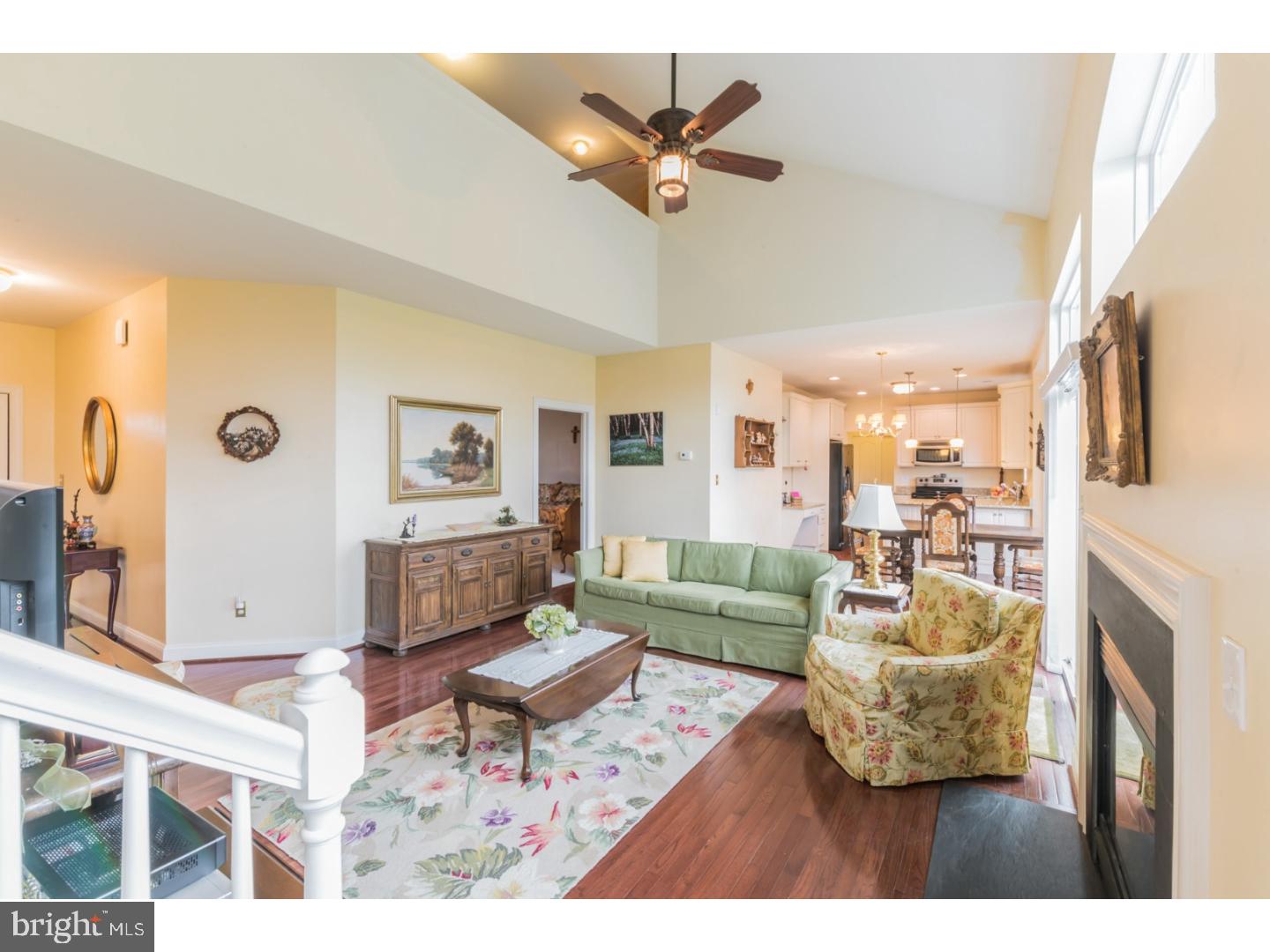 318 Whitestone Road Avondale, PA 19311 - Photo 5 of 25 Living Room