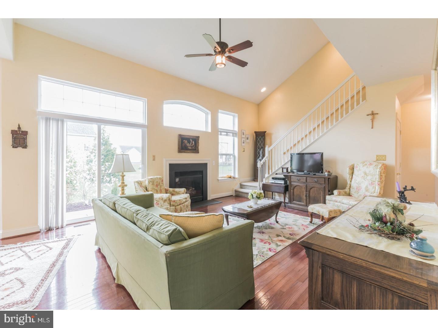 318 Whitestone Road Avondale, PA 19311 - Photo 6 of 25 Living Room