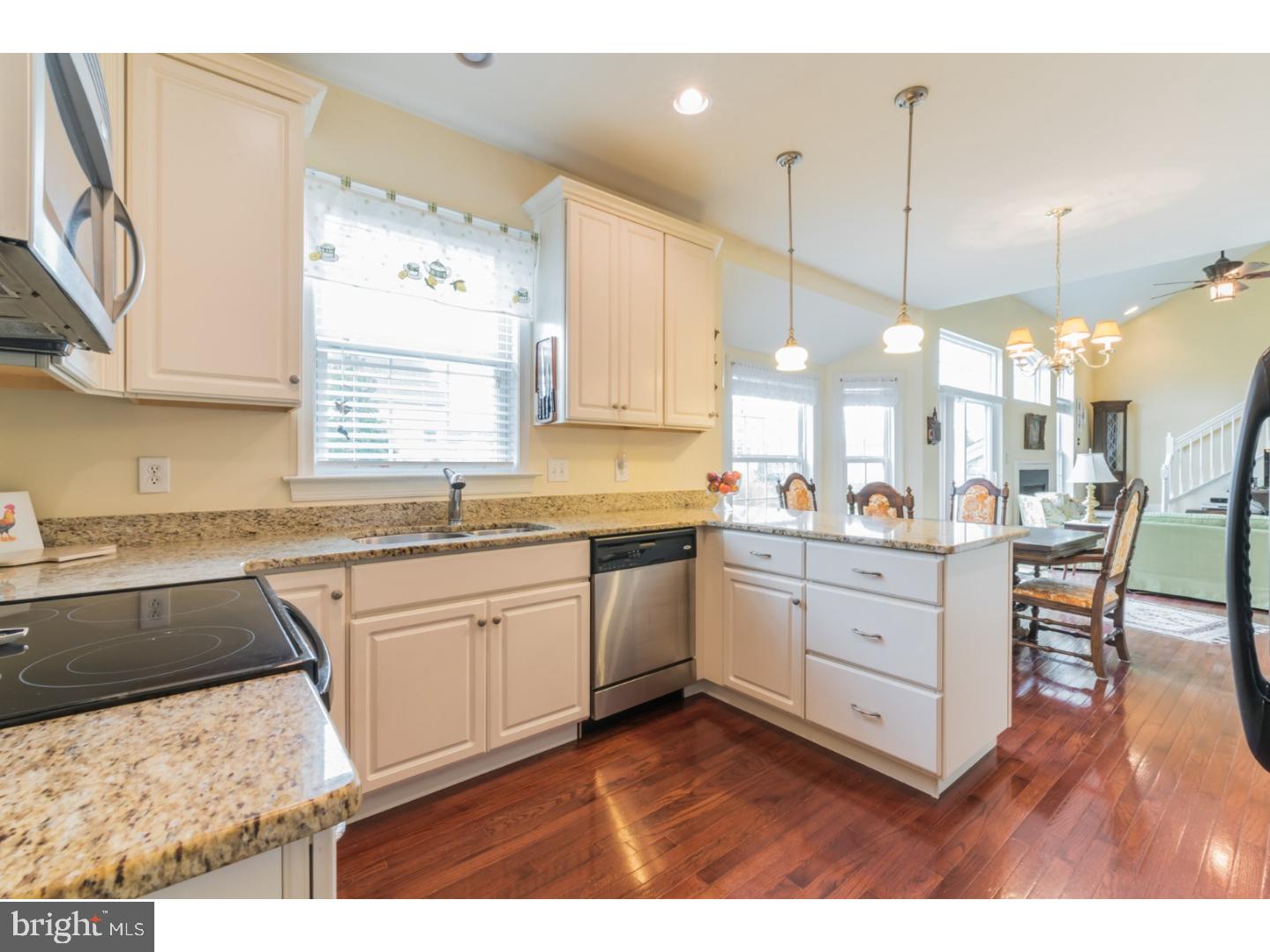 318 Whitestone Road Avondale, PA 19311 - Photo 10 of 25 Kitchen