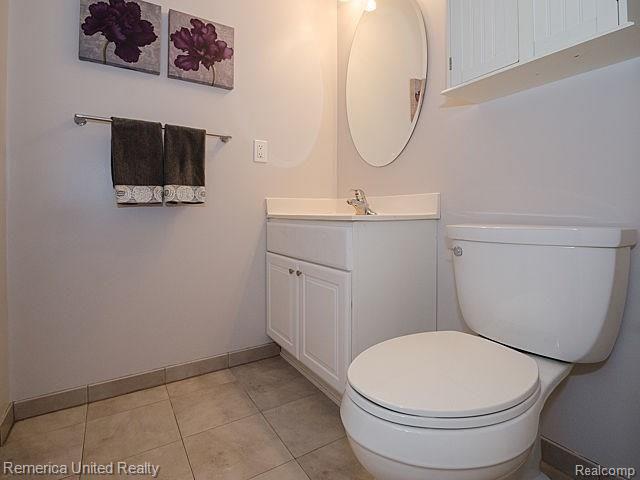 28025 Quail Hollow Road Farmington Hills, MI 48331 - Photo 30 of 38