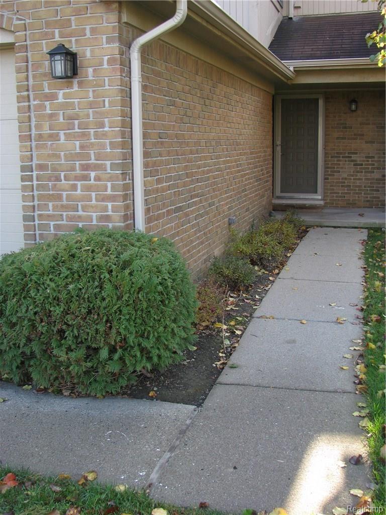 517 Tennyson Rochester, MI 48307 - Photo 2 of 54 1980-01-01 00.27