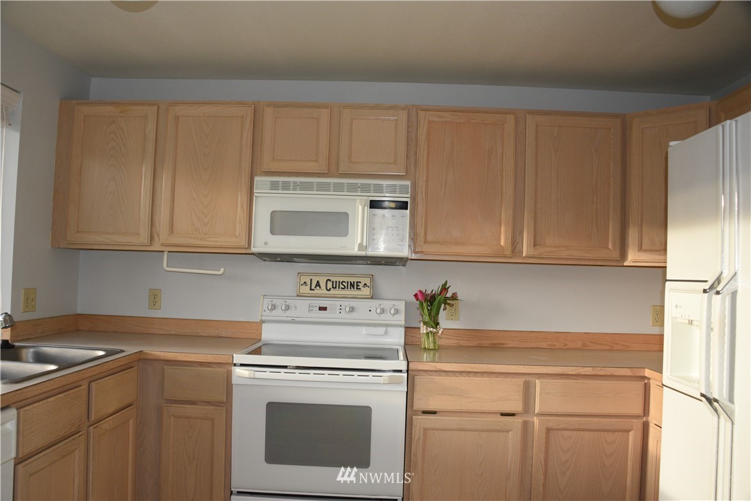5940 Danials Loop Southeast Lacey, WA 98513 - Photo 11 of 25 Gallery Image 11