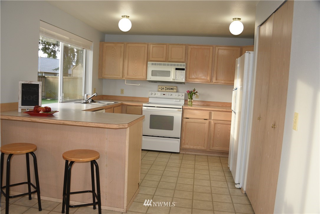 5940 Danials Loop Southeast Lacey, WA 98513 - Photo 12 of 25 Gallery Image 12