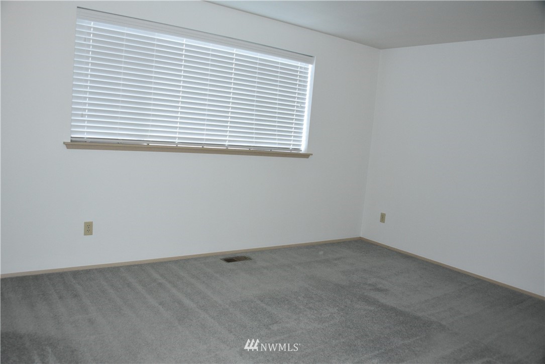 5940 Danials Loop Southeast Lacey, WA 98513 - Photo 17 of 25 Gallery Image 17