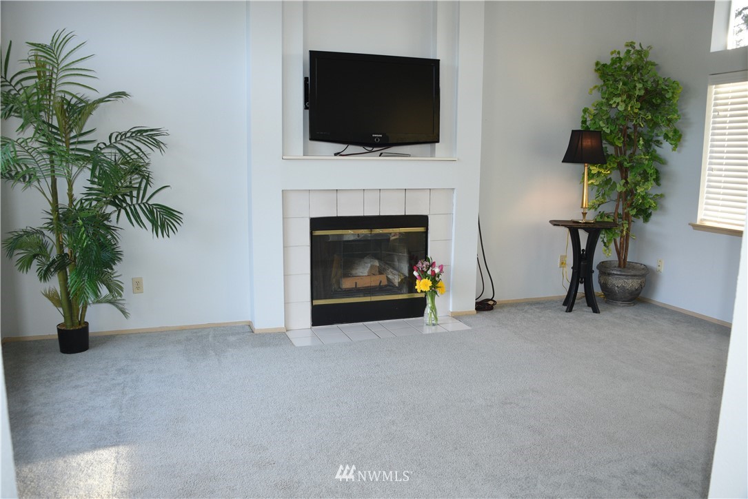 5940 Danials Loop Southeast Lacey, WA 98513 - Photo 4 of 25 Gallery Image 4