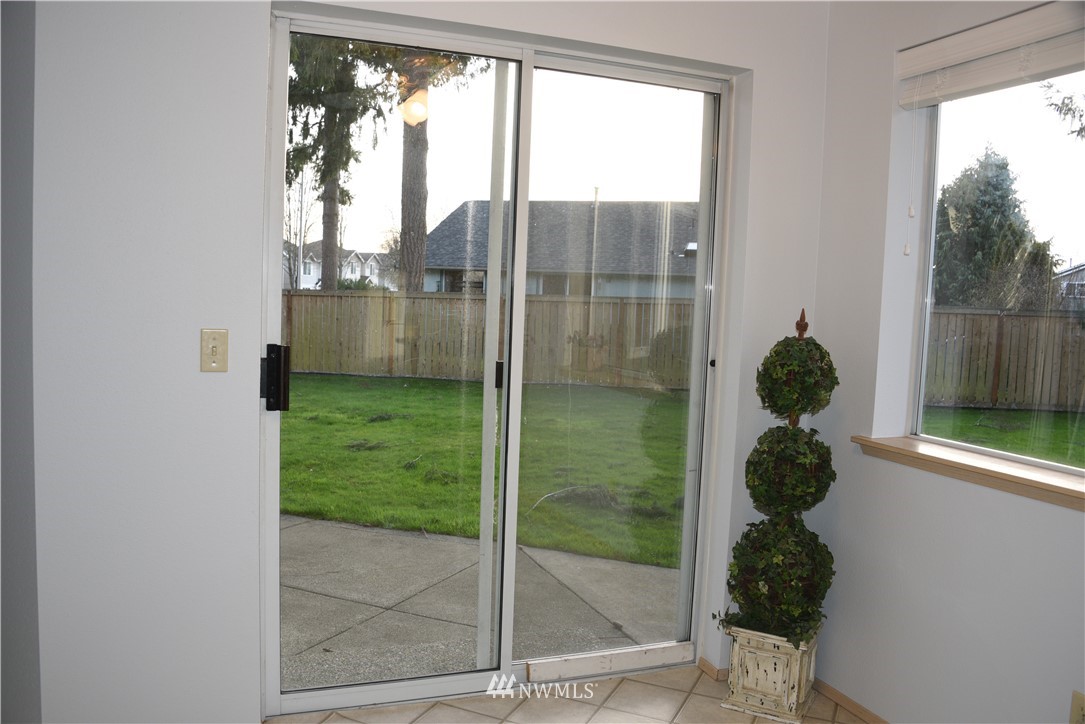 5940 Danials Loop Southeast Lacey, WA 98513 - Photo 10 of 25 Gallery Image 10
