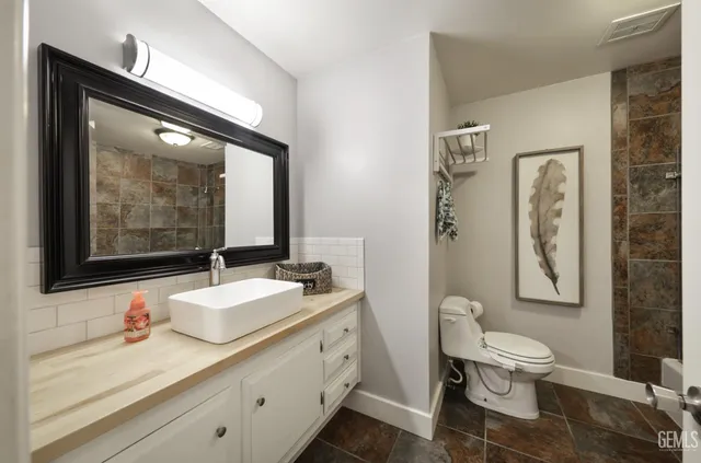 $434,500 | Undisclosed Address, Bakersfield, CA 93301