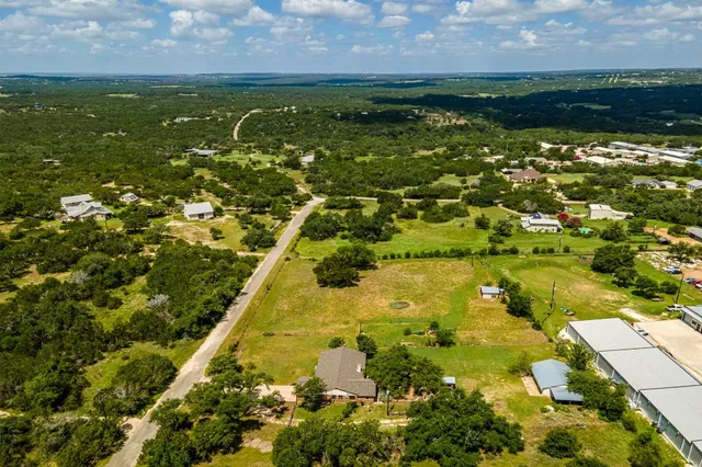 a picture of a wall with a white wall