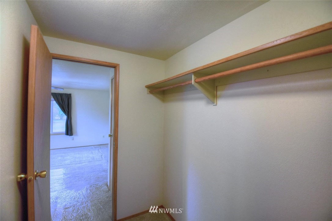 7625 Meridian Road Southeast Olympia, WA 98513 - Photo 8 of 18 Gallery Image 8