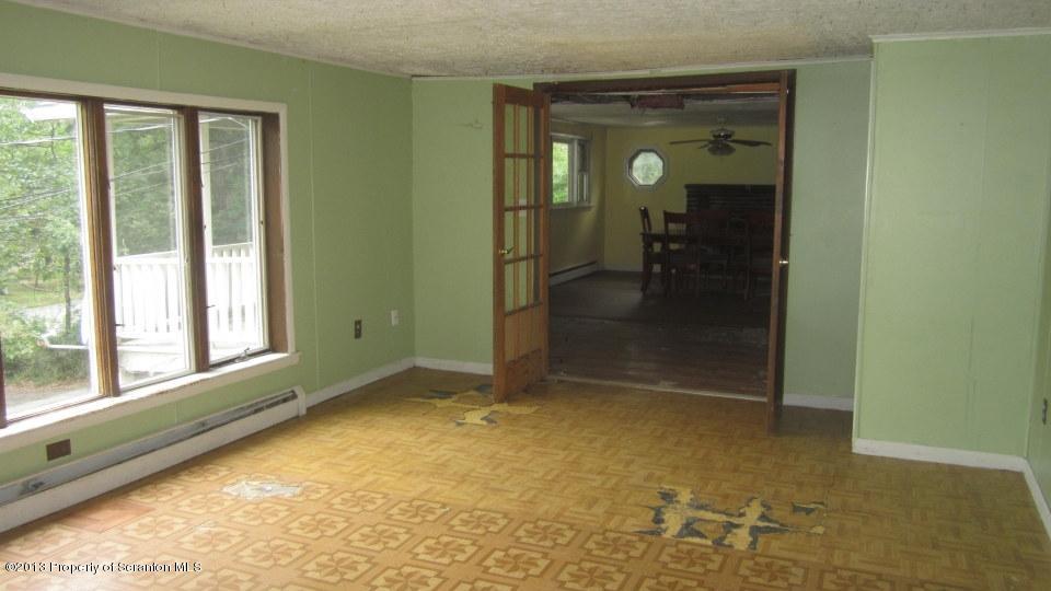 33 Wynding Way Bushkill, PA 18324 - Photo 5 of 12 Gallery Image 5