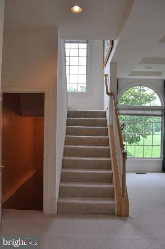 7020 Balmoral Forest Road Clifton, VA 20124 - Photo 9 of 18 2nd set of staircase