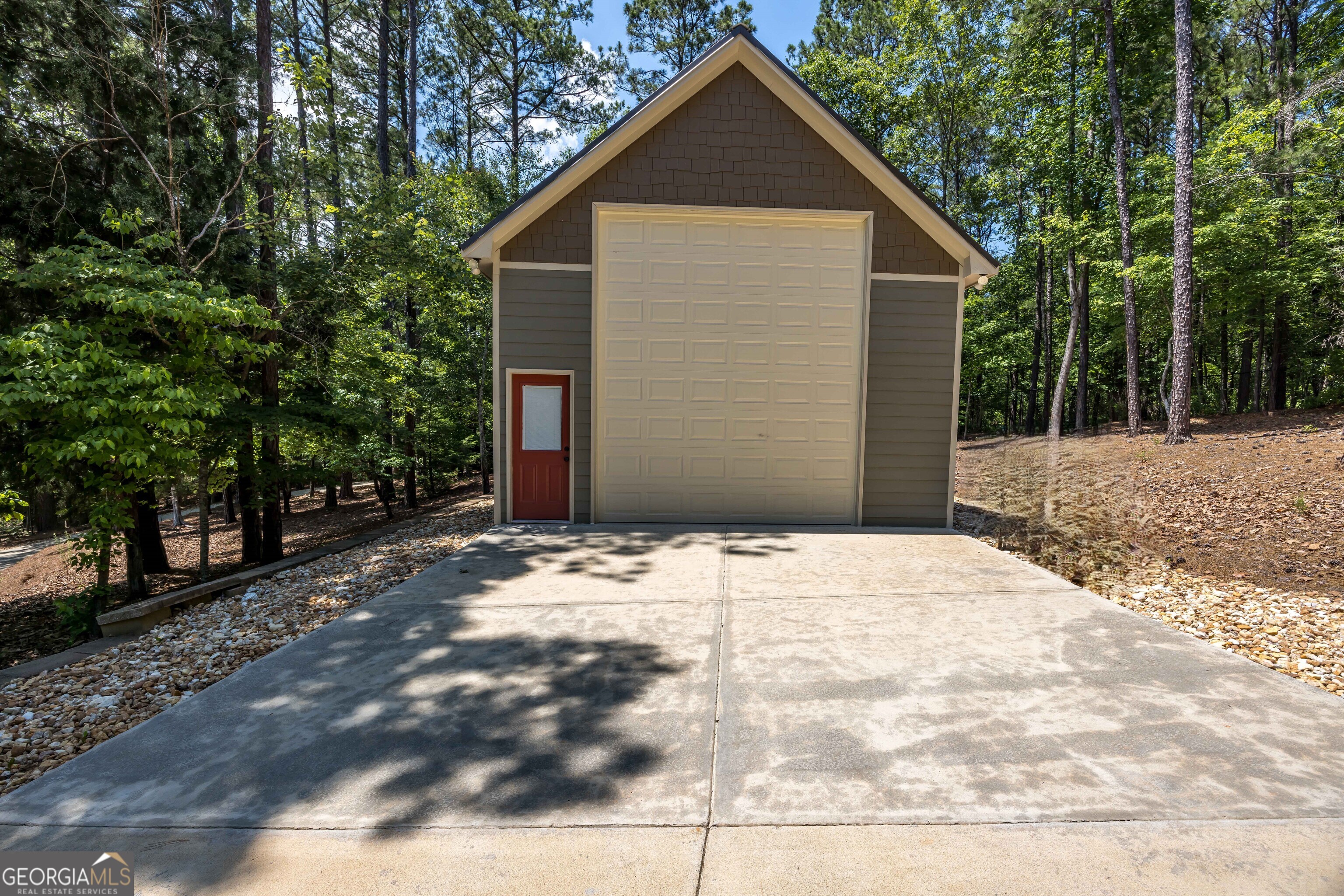 695 Boat Club Road Hamilton, GA 31811 - Photo 61 of 62 a front view of house with yard