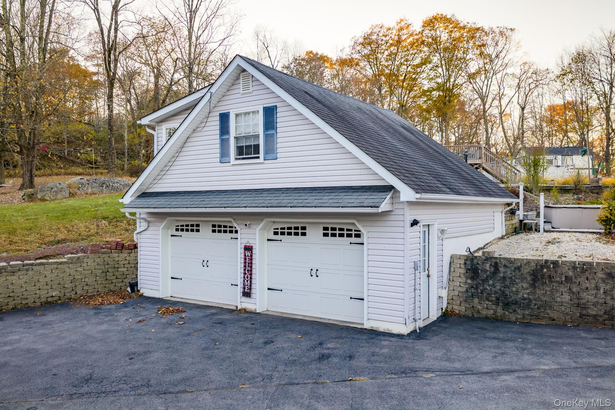179 Reservoir Road Middletown, NY 10940 - Photo 4 of 50 View of garage