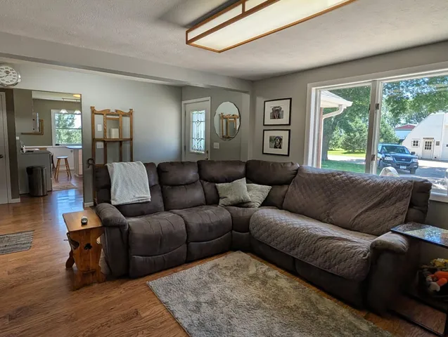 $488,400 | 6045 20th Street Southwest, Montevideo, MN 56265