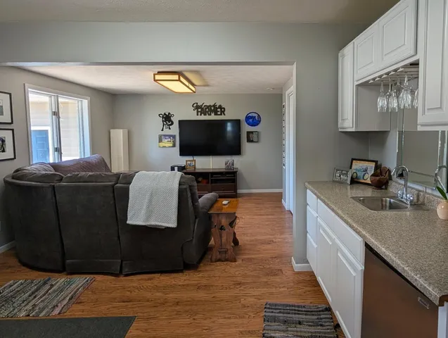 $488,400 | 6045 20th Street Southwest, Montevideo, MN 56265