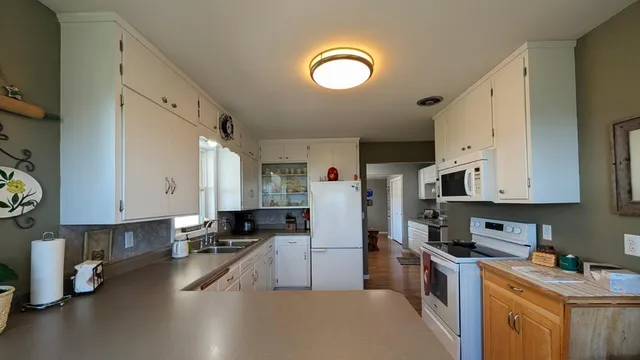 $488,400 | 6045 20th Street Southwest, Montevideo, MN 56265