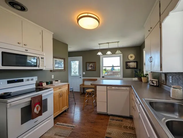 $488,400 | 6045 20th Street Southwest, Montevideo, MN 56265